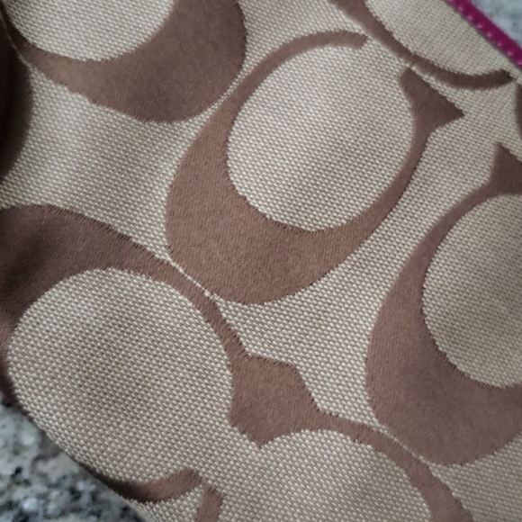 Coach Large Signature Wristlet - Picture 8 of 16